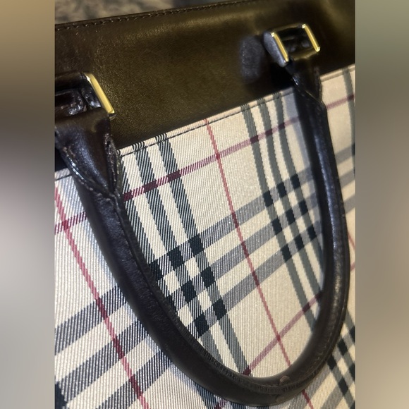 Burberry Canvas Nova Check Medium Square Tote - Picture 9 of 16